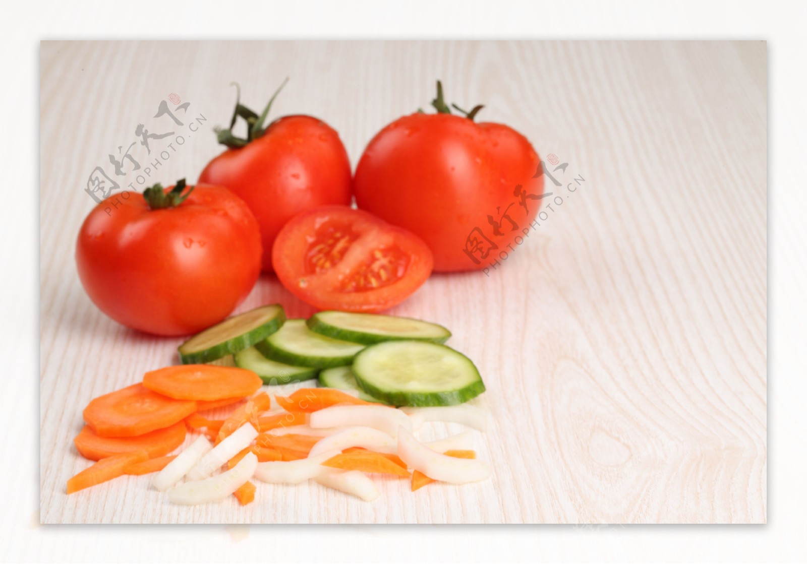 西红柿黄瓜片胡萝卜片图片