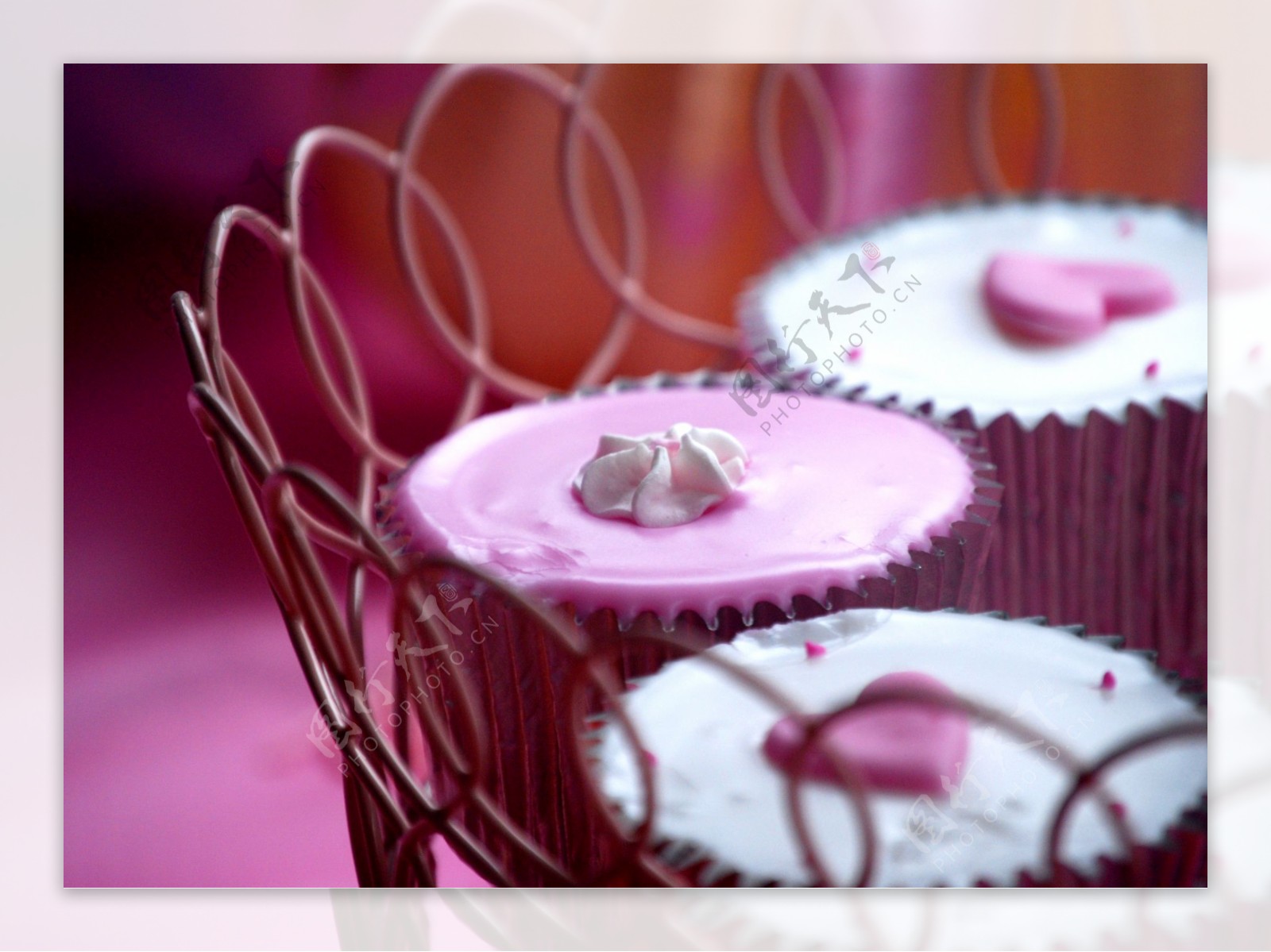 粉色小蛋糕图片