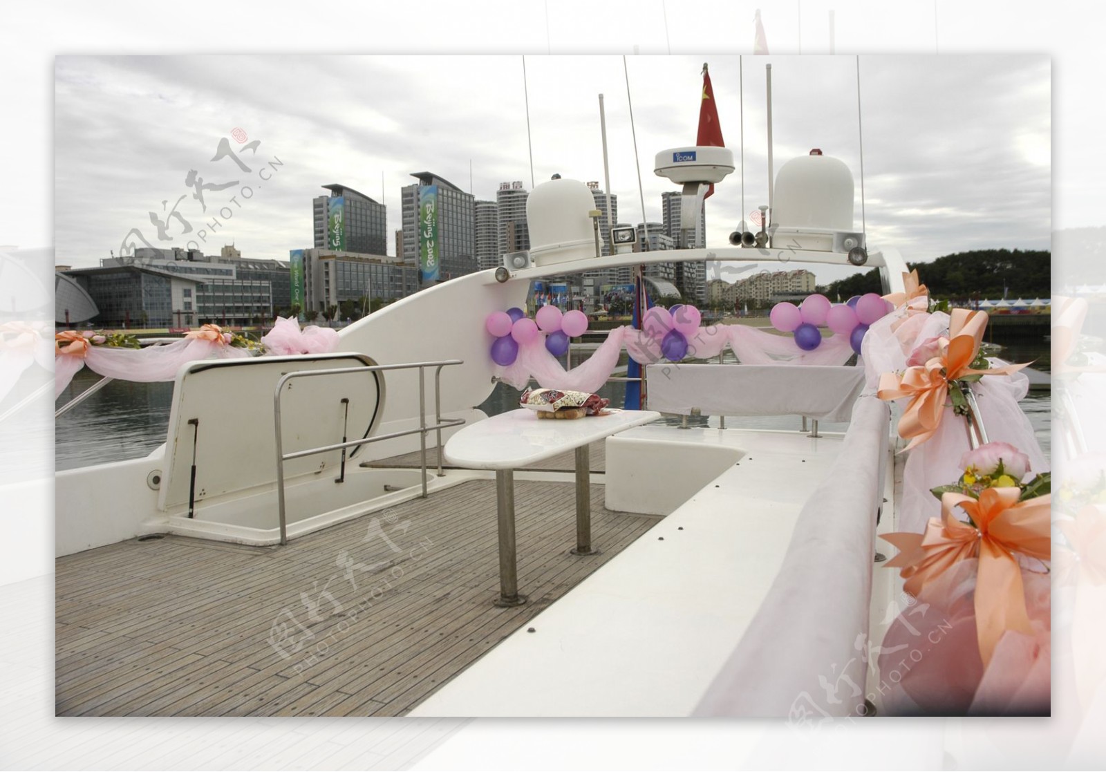 游艇婚礼丝绸气球图片