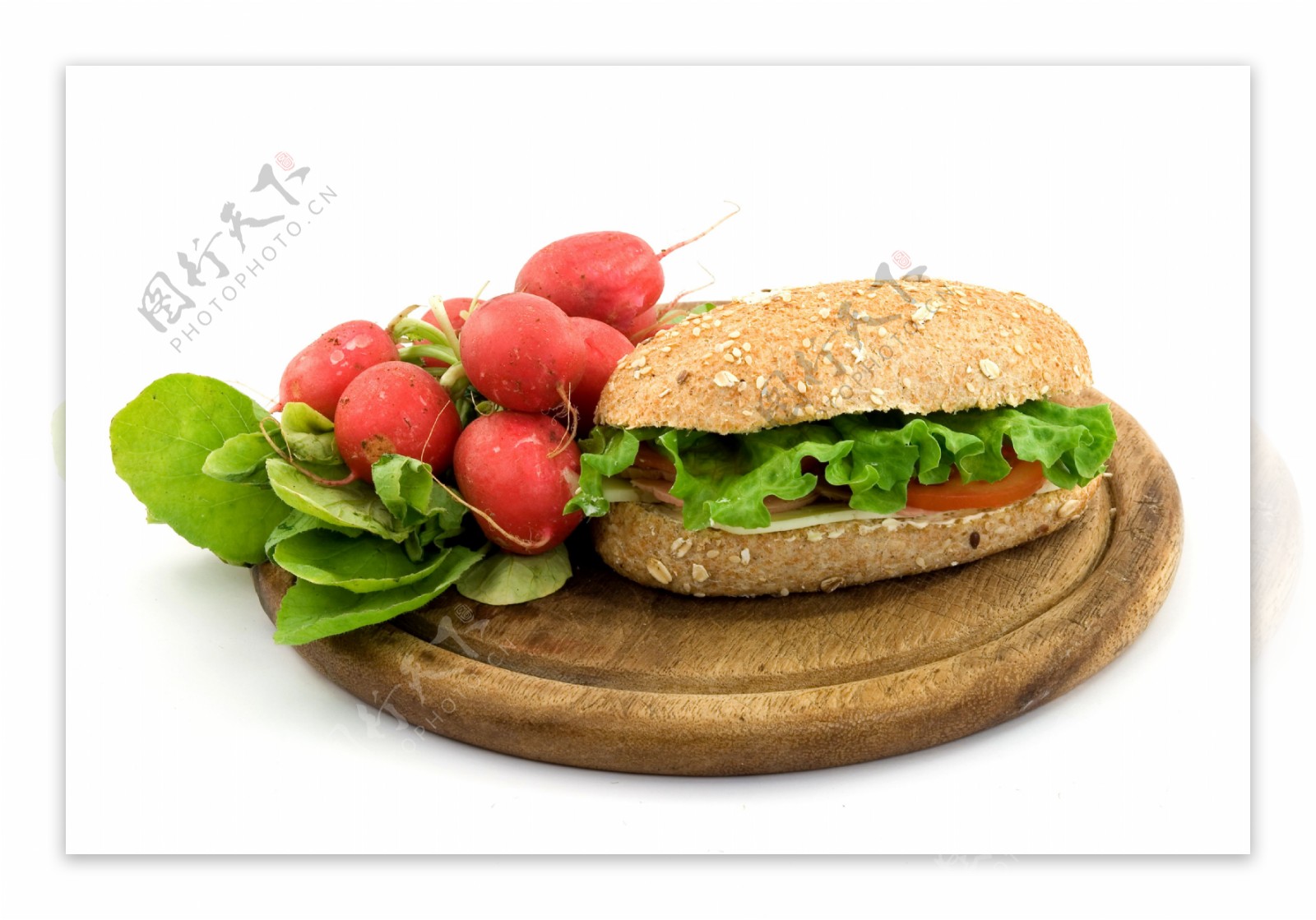 设计素材砧板上的三明治与甜菜