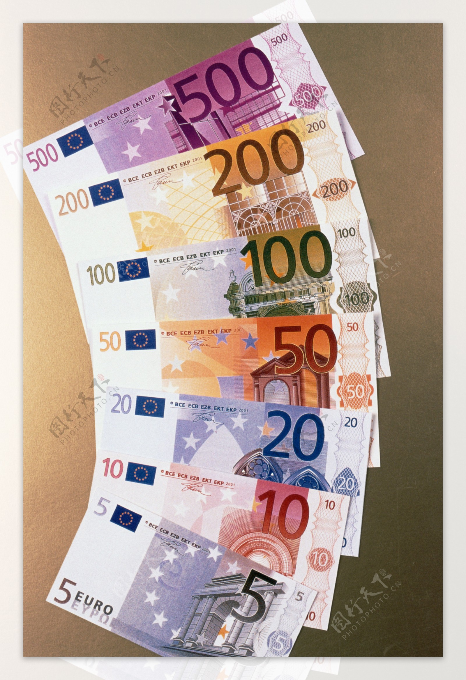 欧元收集从五到五百面值的欧元排列