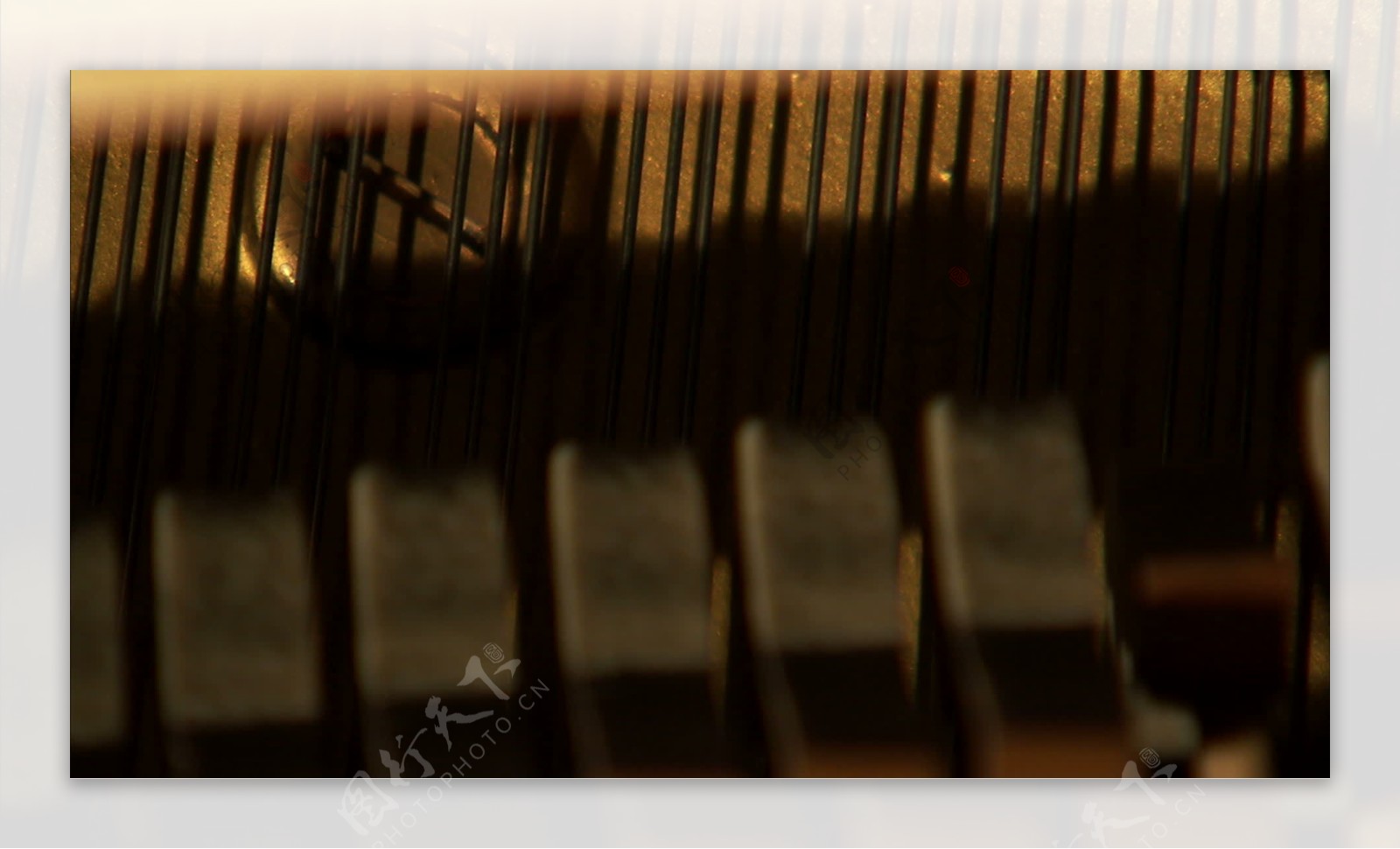 钢琴锤子拨动琴弦的钢琴2股权的录像