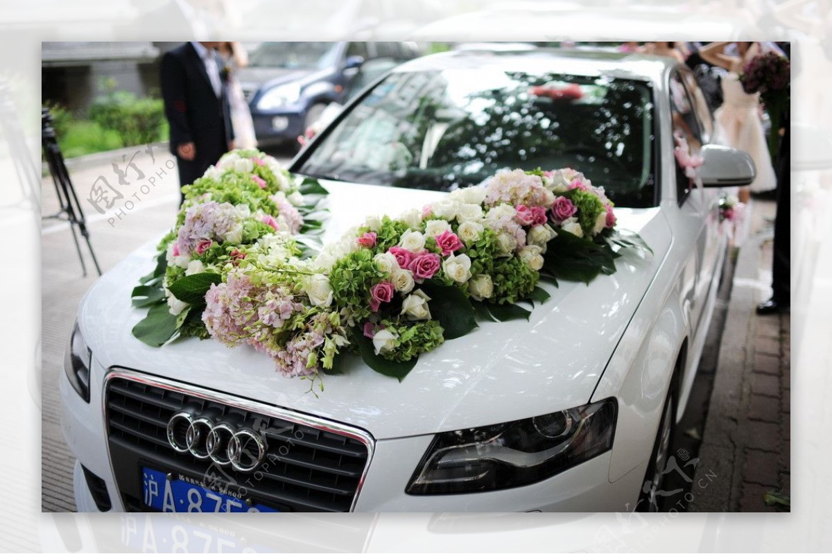 婚车鲜花设计图片