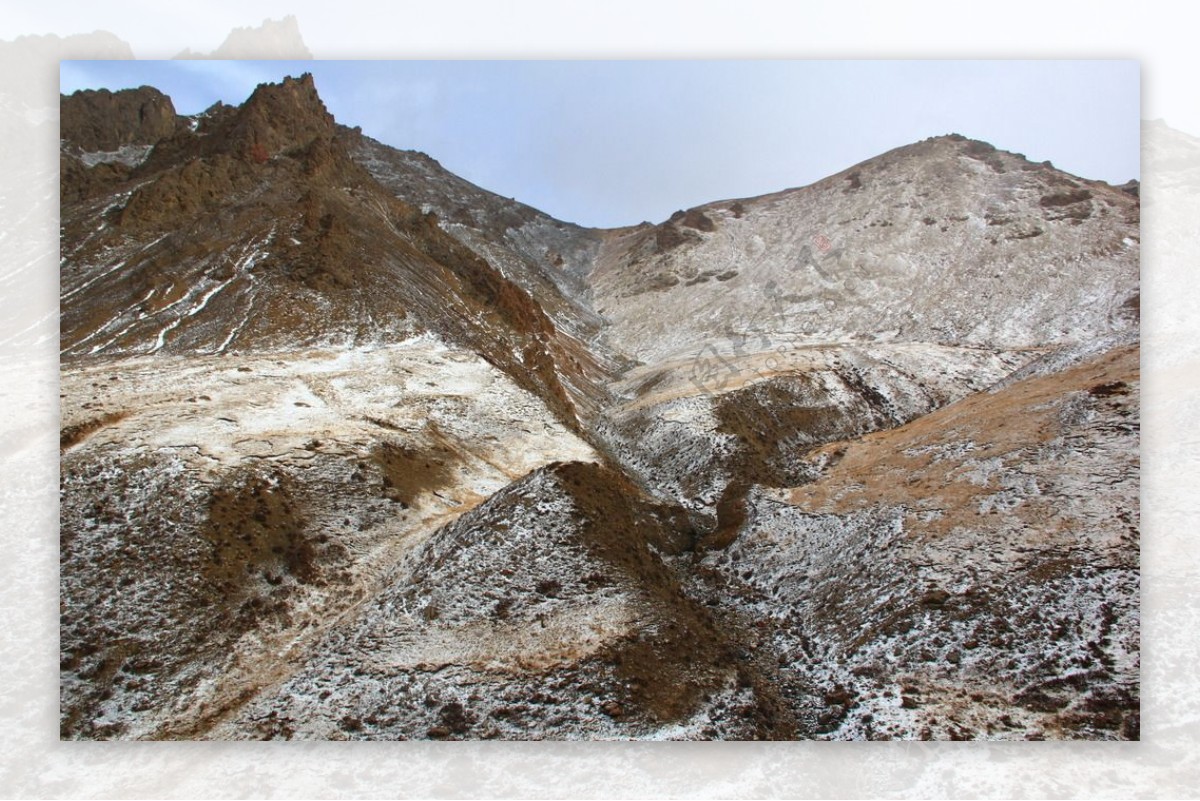 高原雪山图片