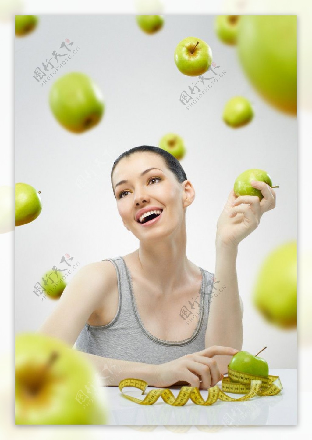 吃苹果的女孩图片素材-编号18149298-图行天下