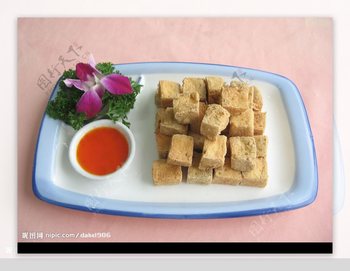 油炸臭豆腐怎么做_油炸臭豆腐的做法_石绿花青_豆果美食