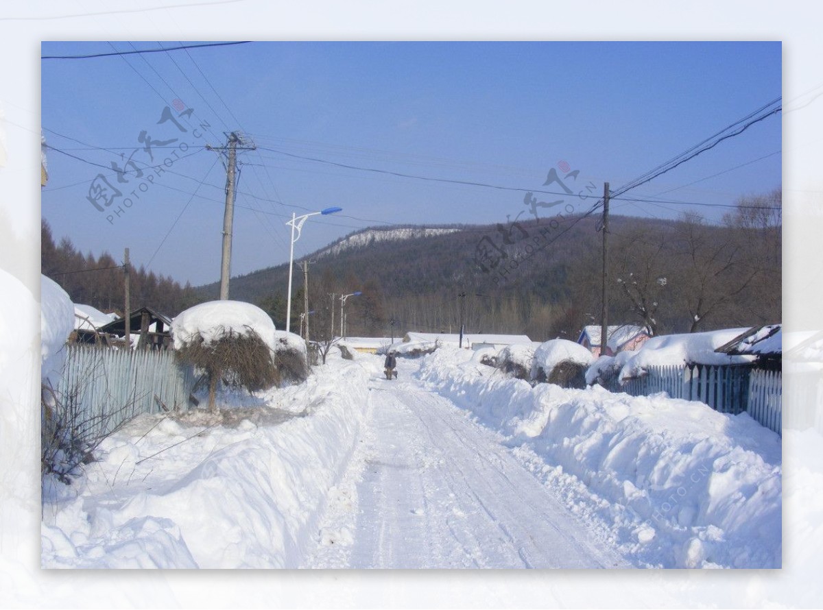 山村雪景摄影图片