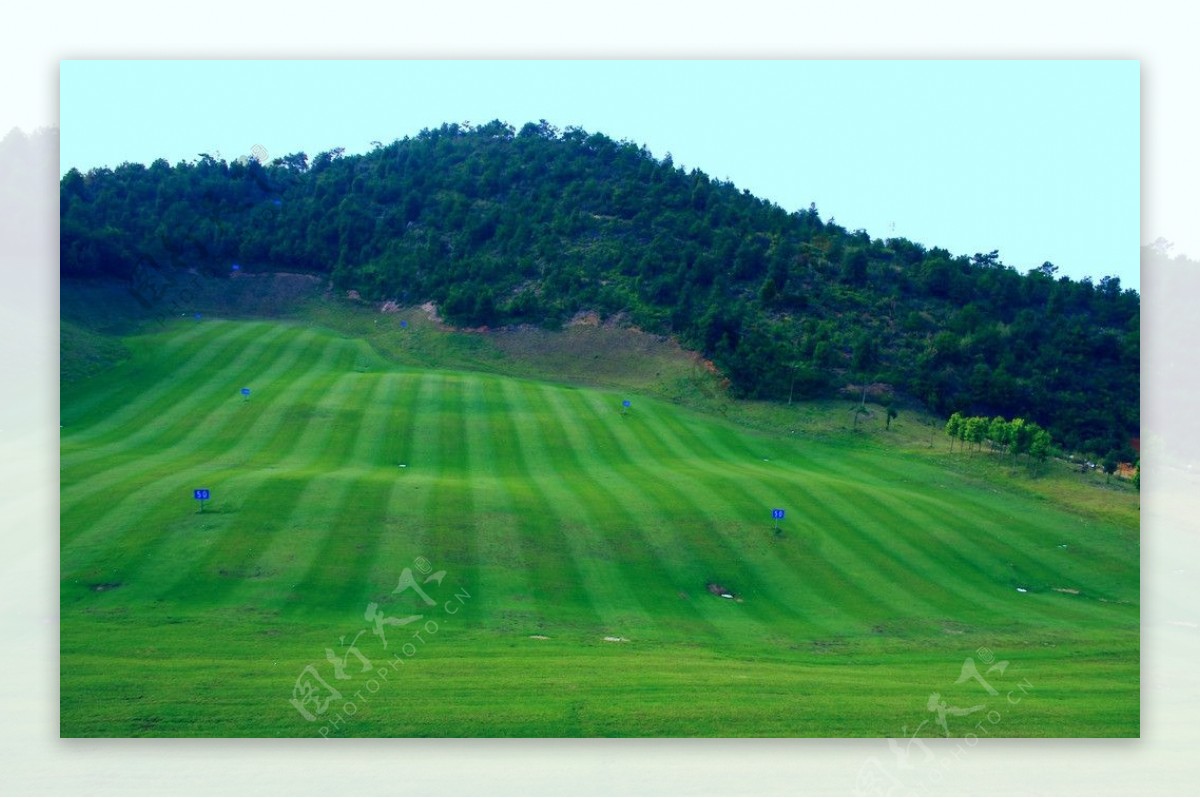 高尔夫练球场图片
