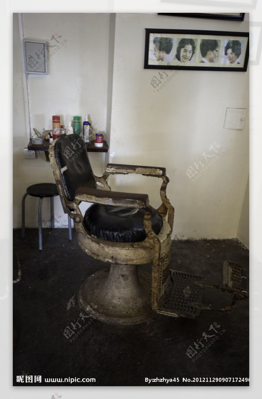 理发店老式座椅图片