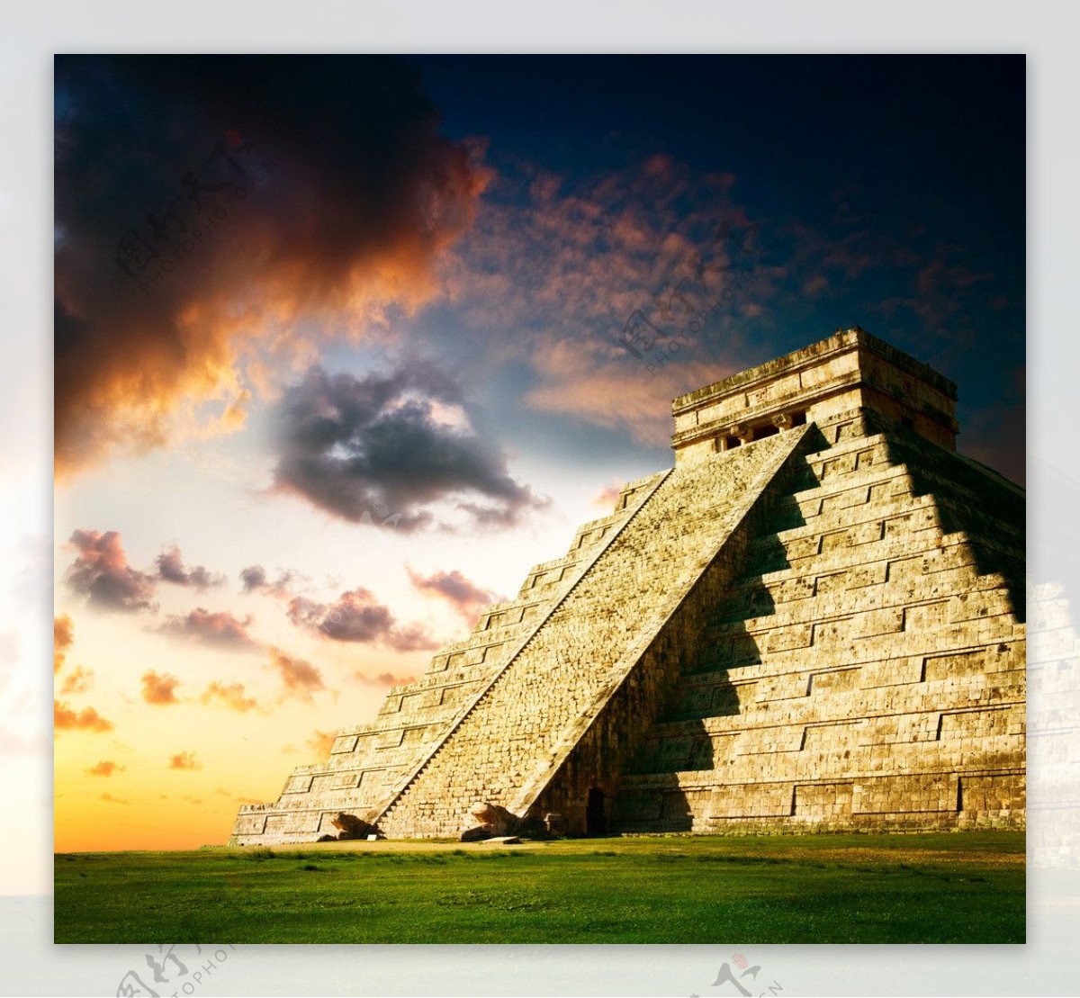 玛雅梯形金字塔图片