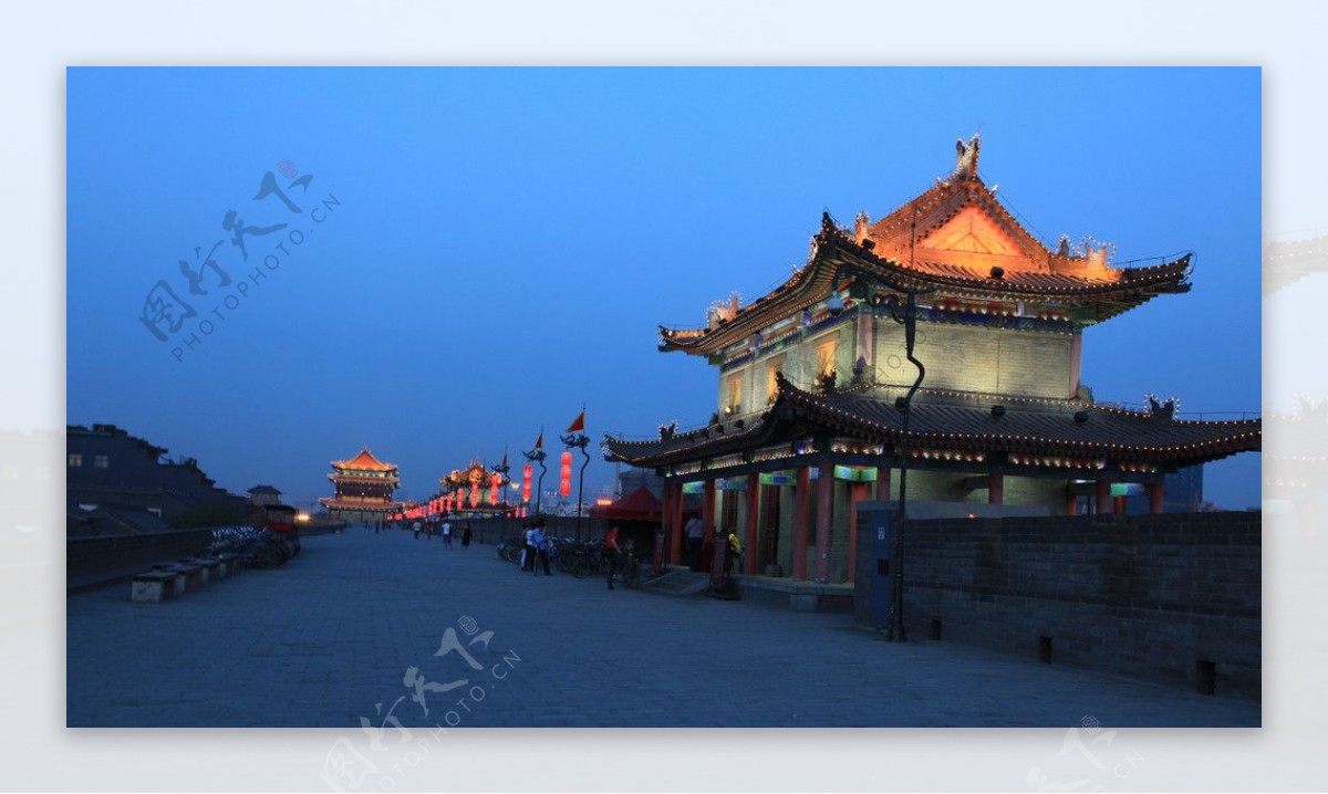 西安古城墙夜景图片