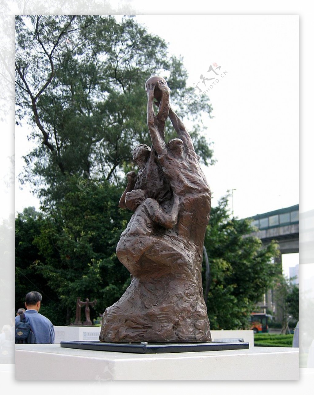 2006奥运雕塑巡展图片