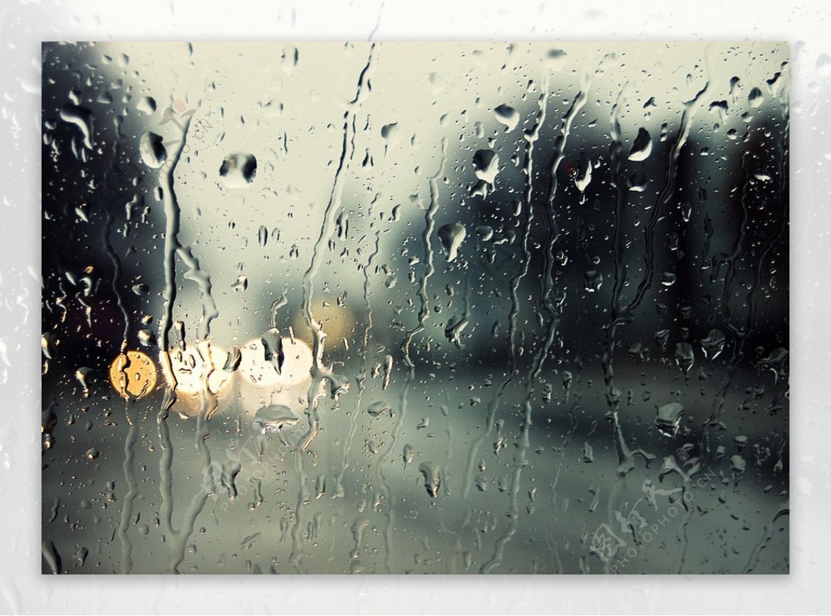 雨天的车窗图片