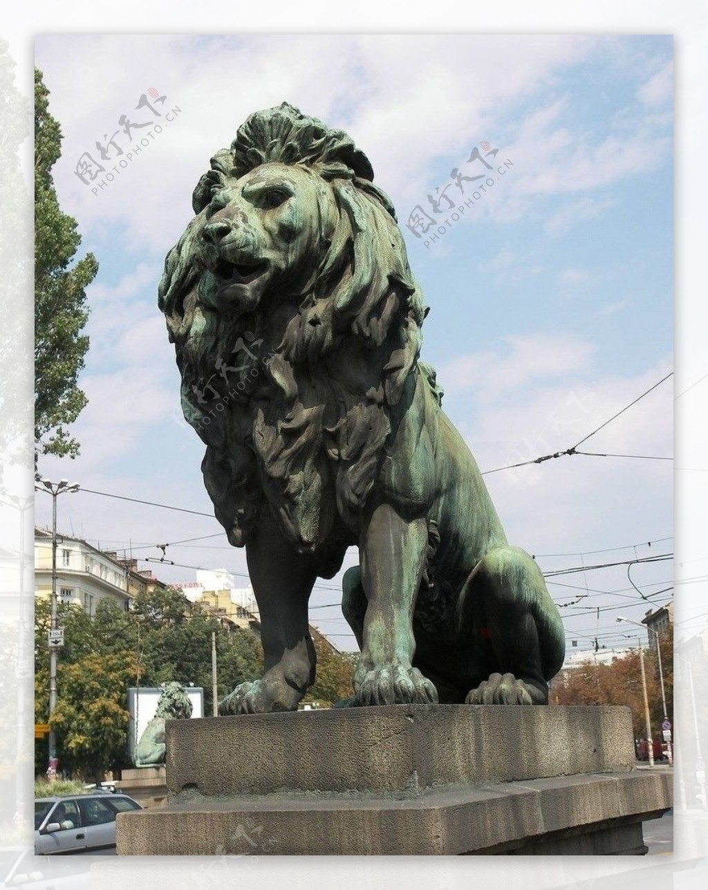 雕塑狮子图片