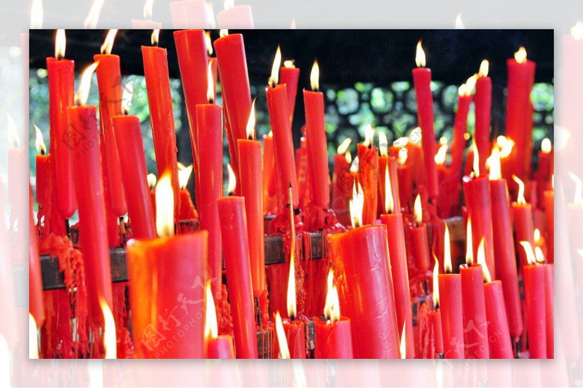 寺院红烛图片