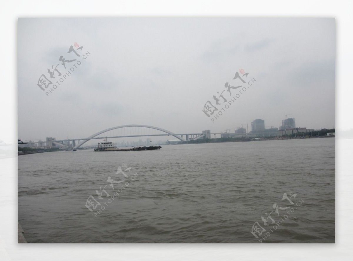 卢浦大桥黄浦江江水图片