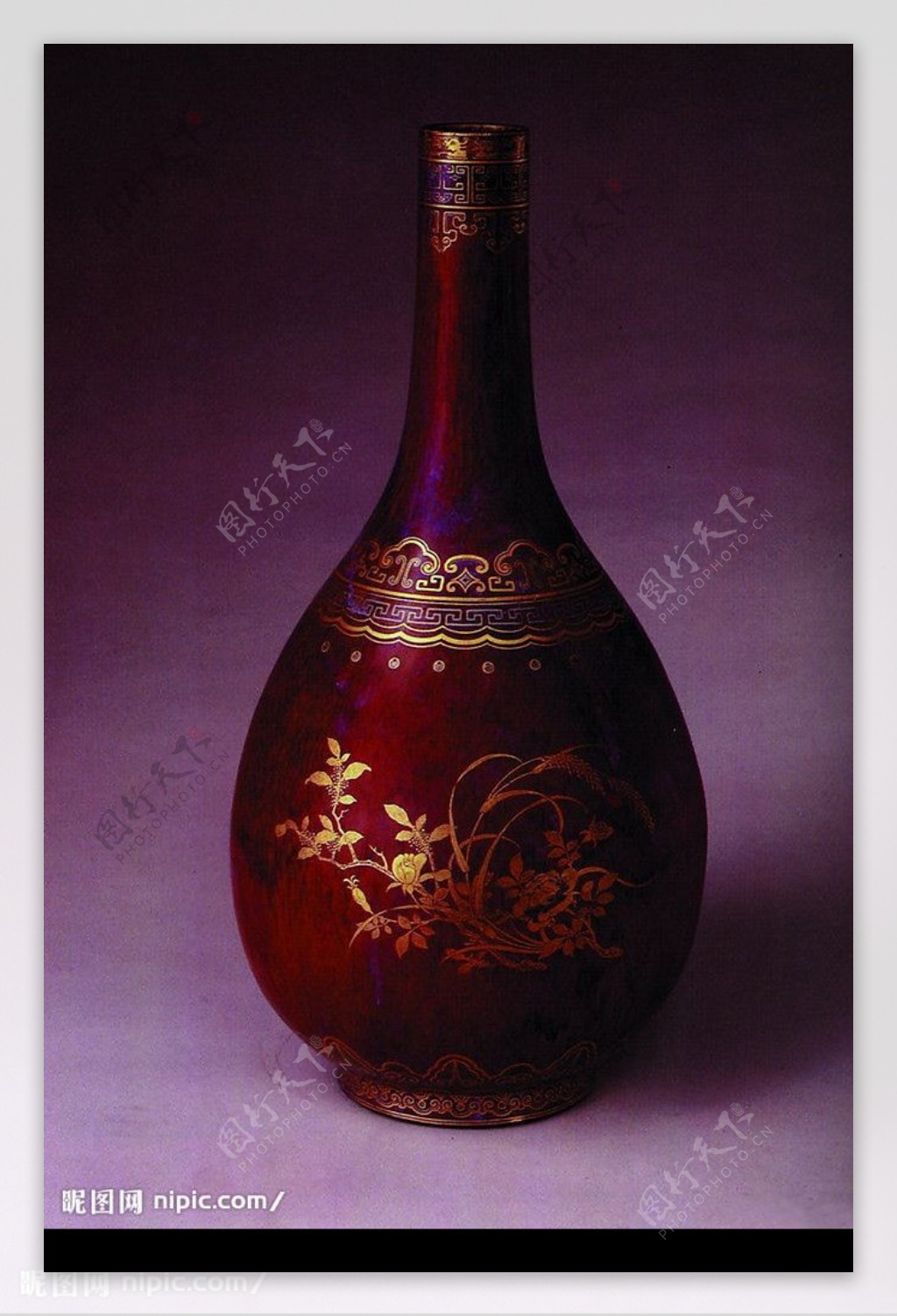 尊贵中国红瓷器文物1图片