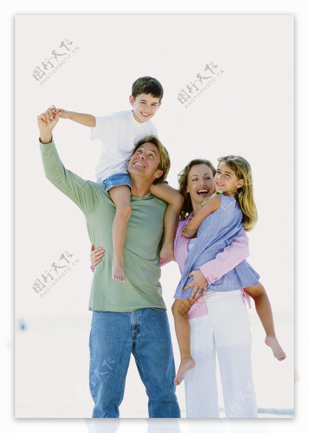 快乐一家人图片