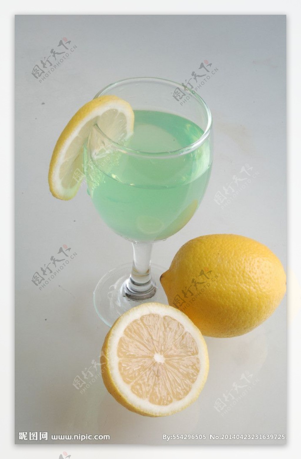 柠檬鸡尾酒图片