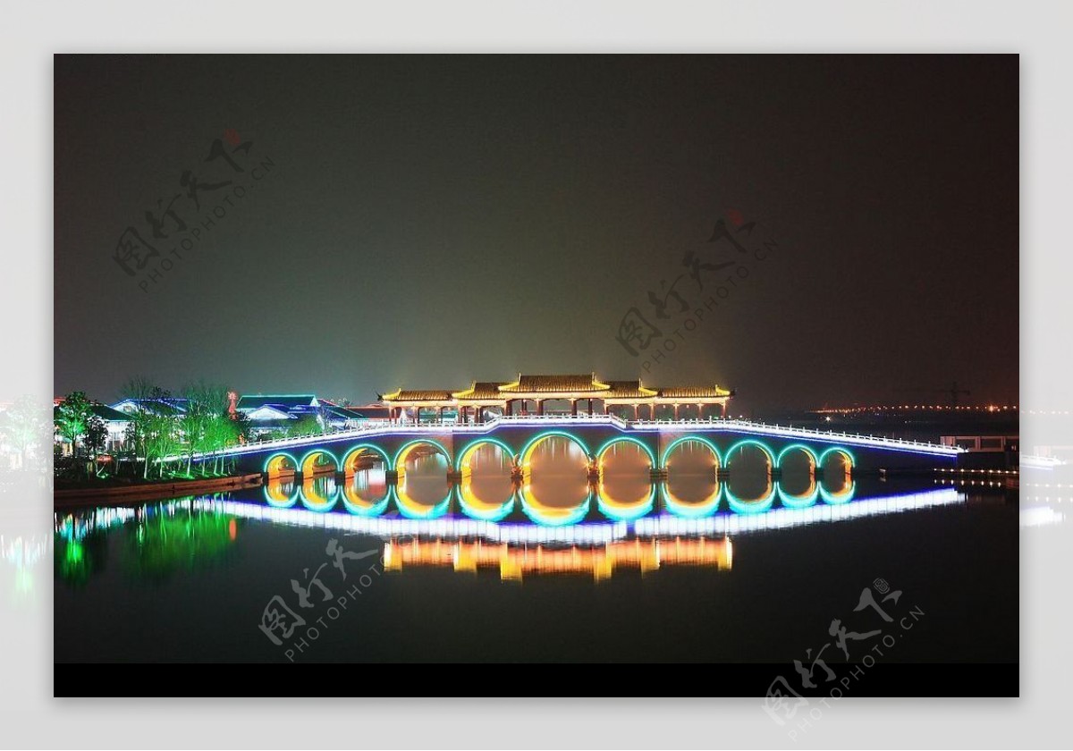 苏州李公堤夜景图片
