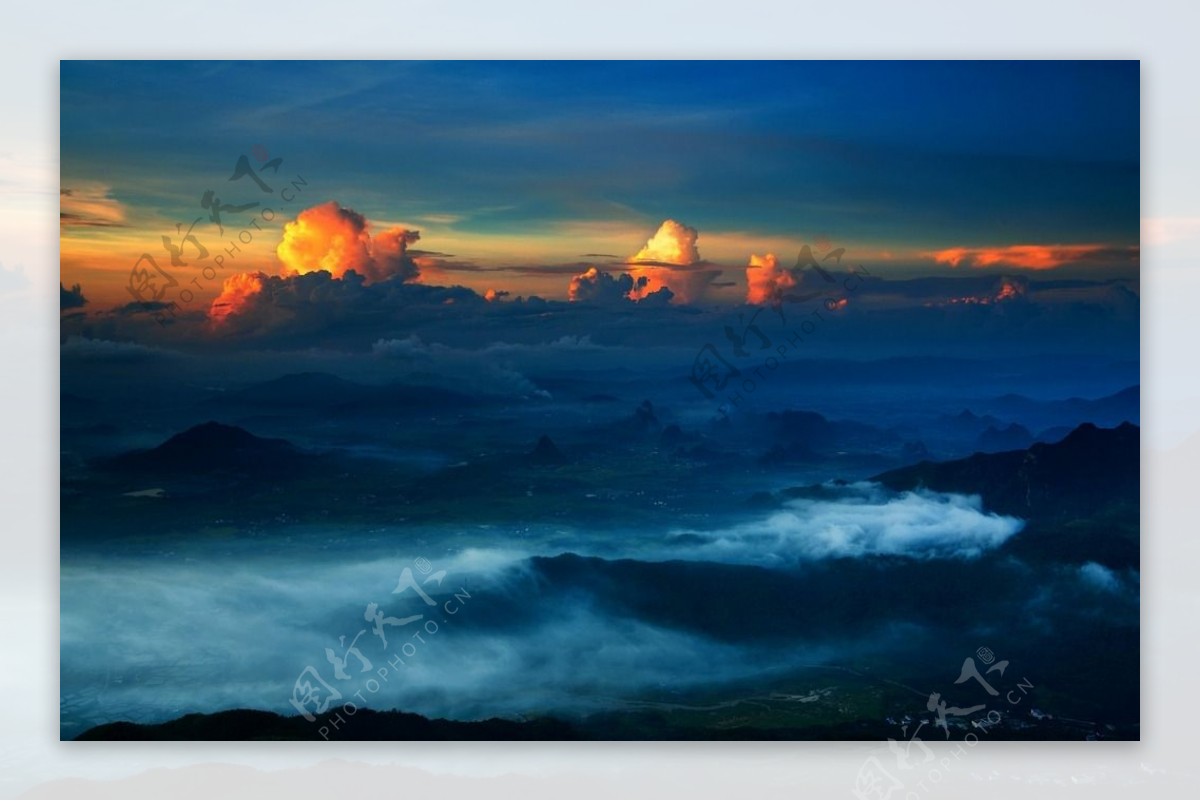 唯美祖山云海图片