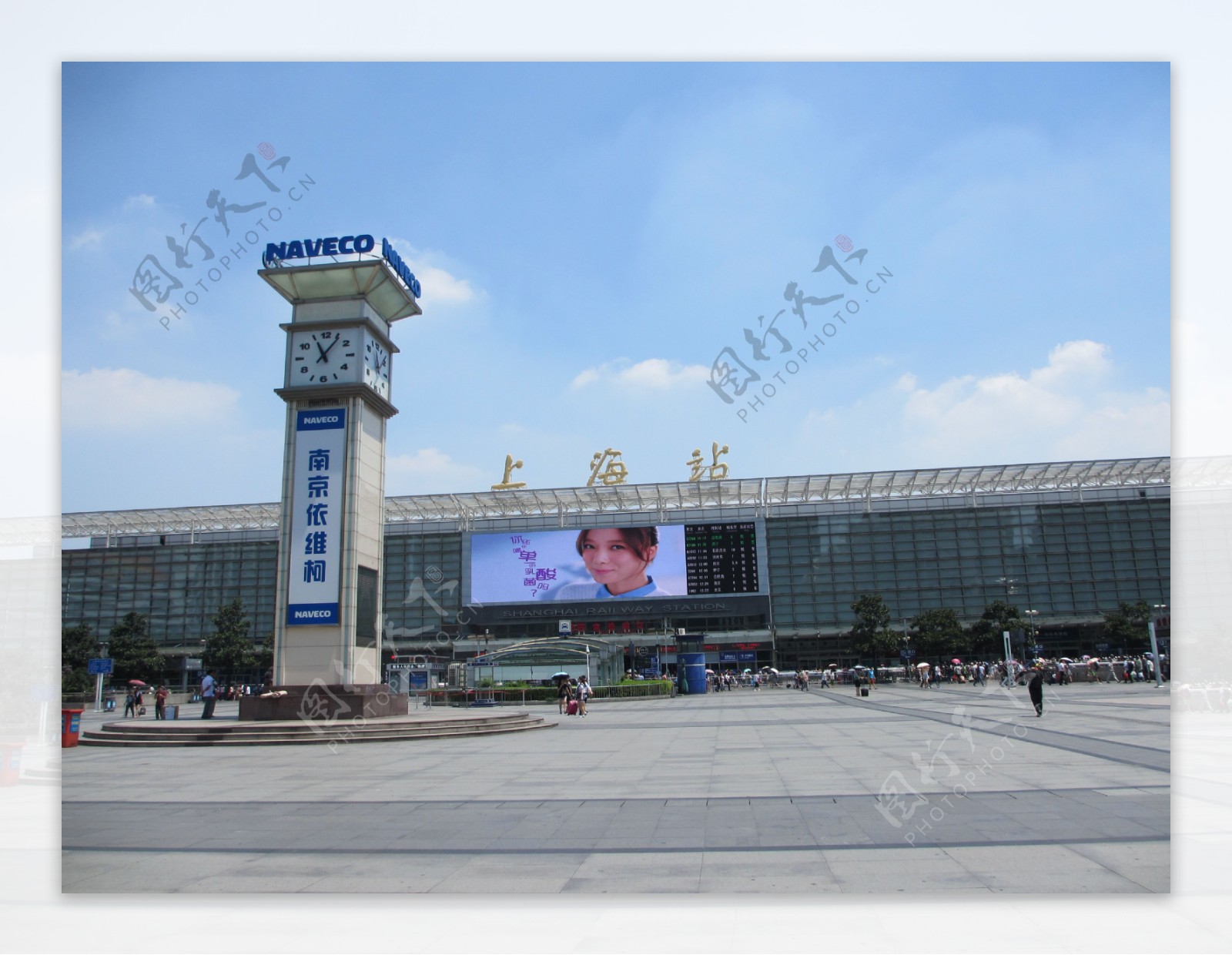 上海火车站广告屏图片