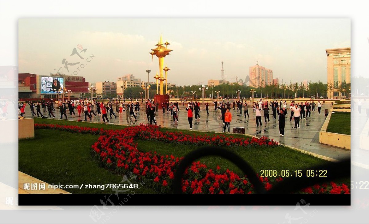 盘锦印象广场之晨2图片