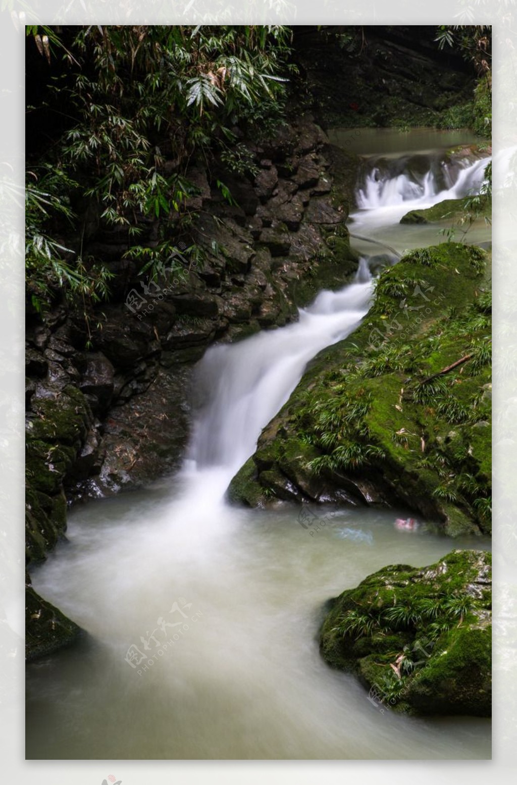 武隆龙水峡地缝景图片