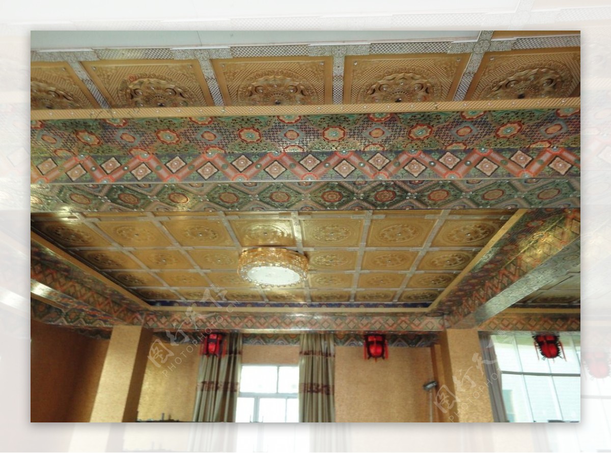 中式别墅吊顶装修现场图片