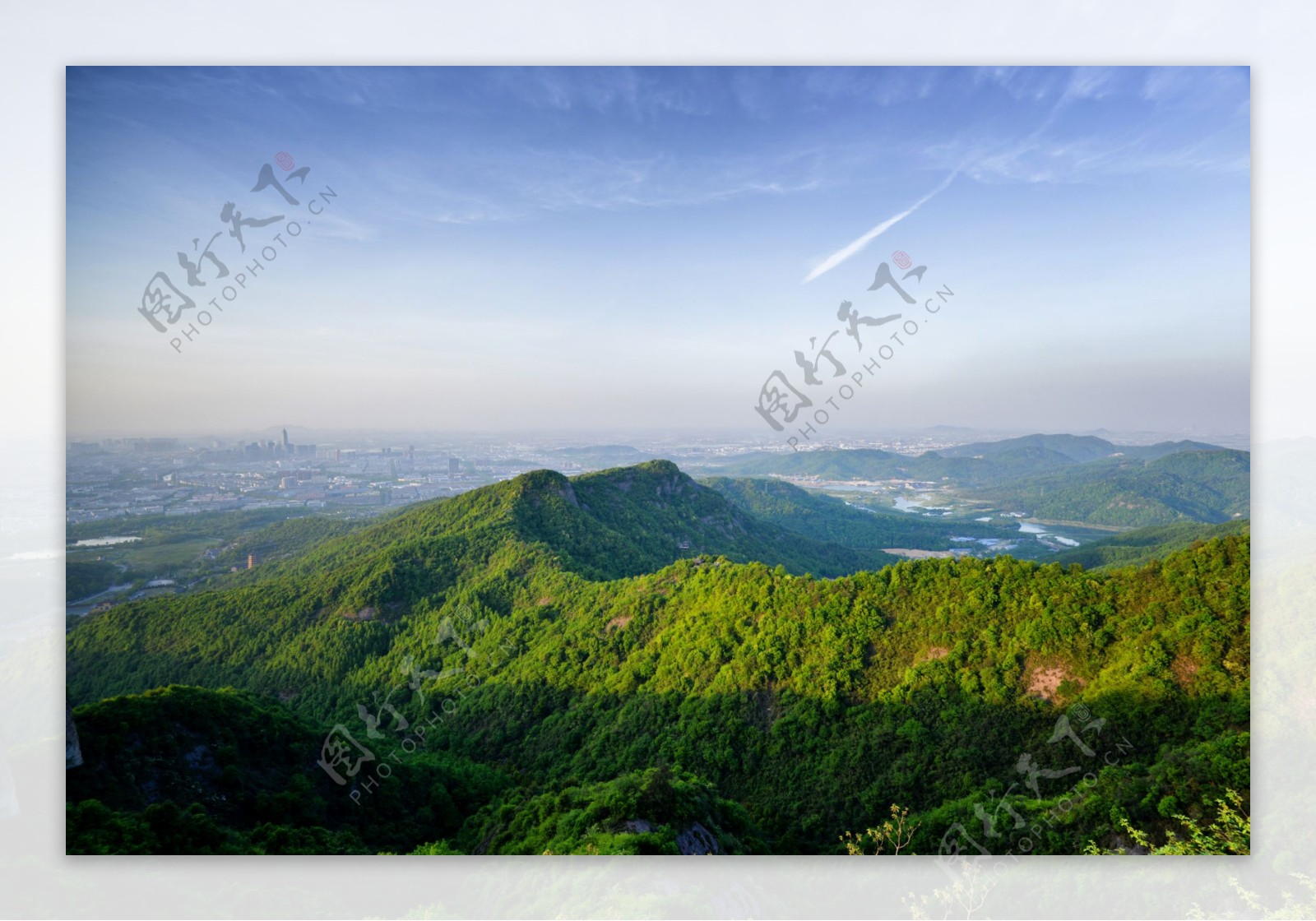 山峦景观图片