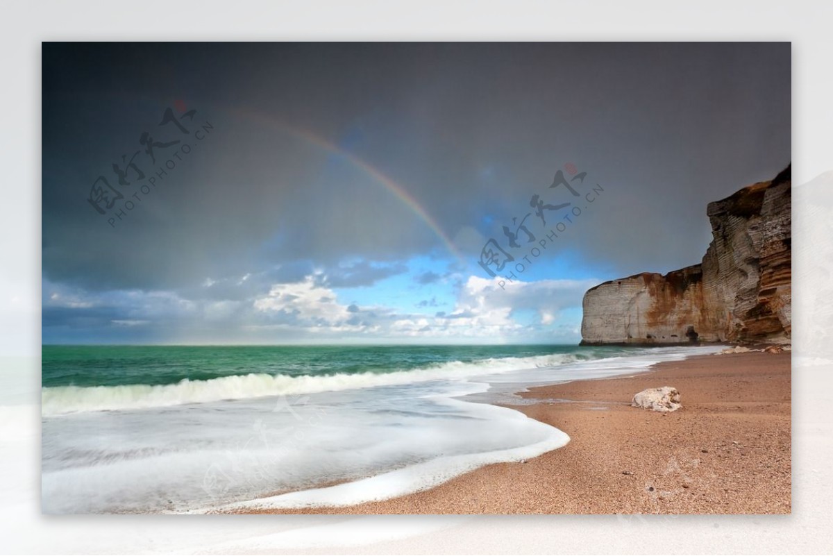 海边彩虹自然风光图片