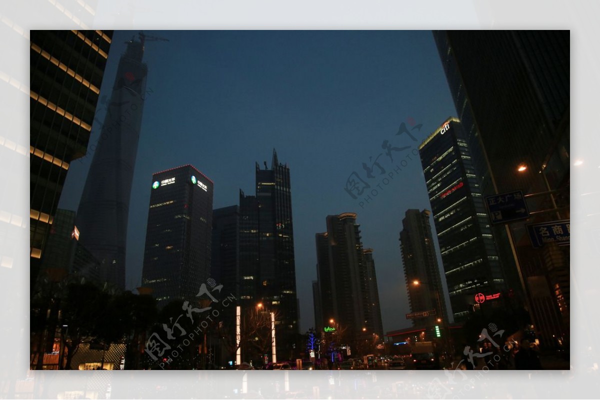 上海高楼夜景图片