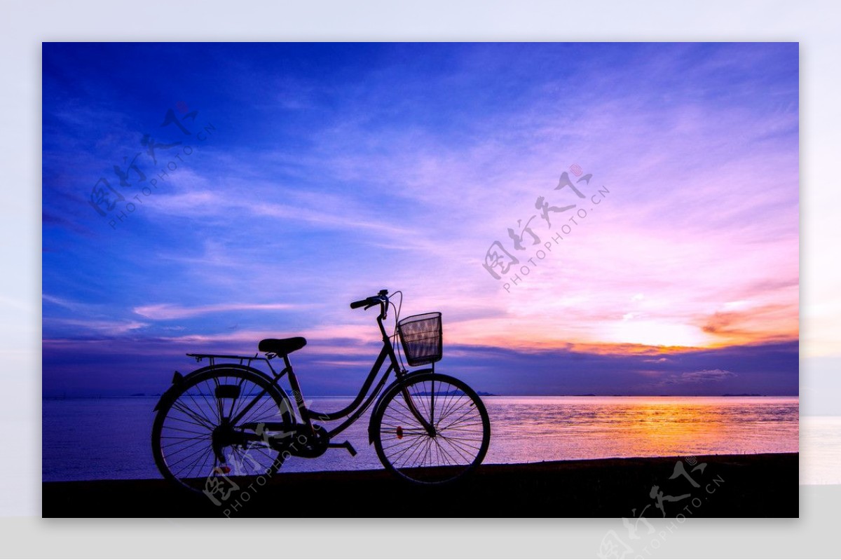 自行车剪影黄昏图片
