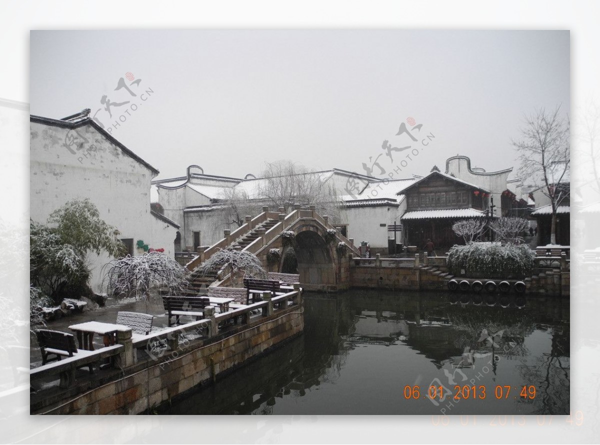 月河雪景图片