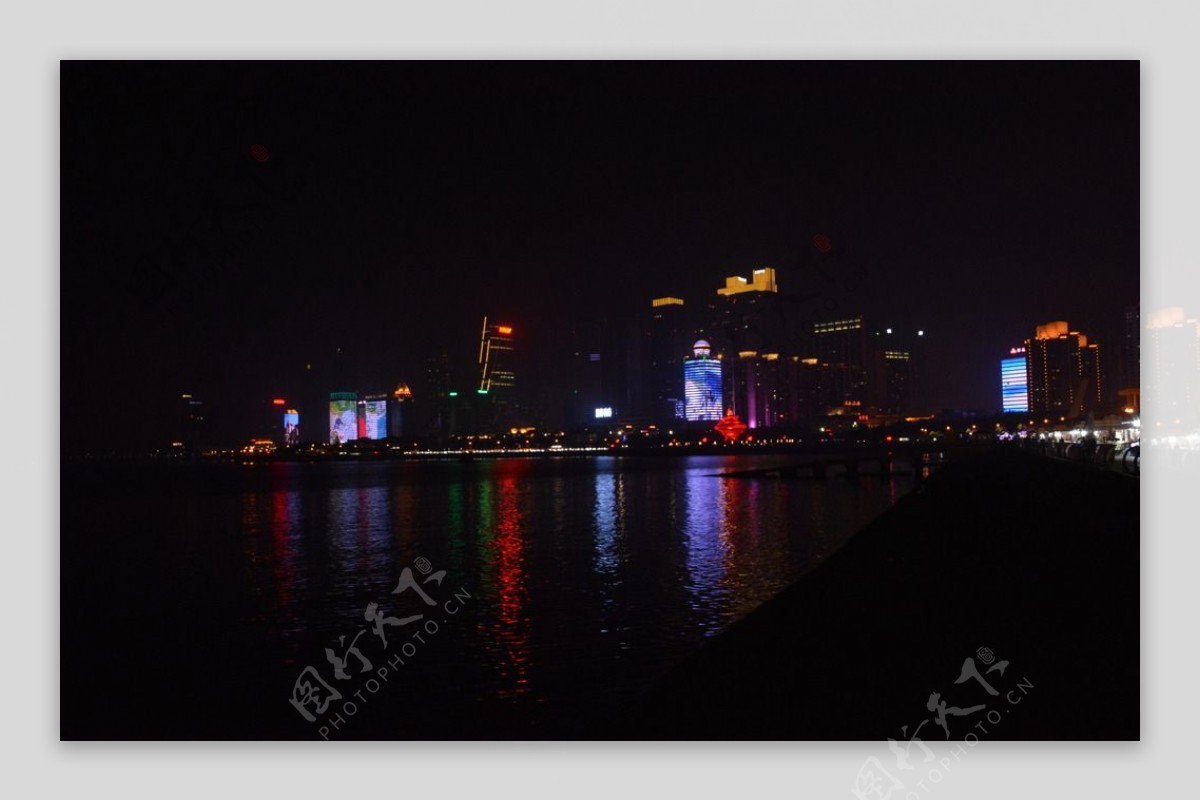 浮山湾夜景图片
