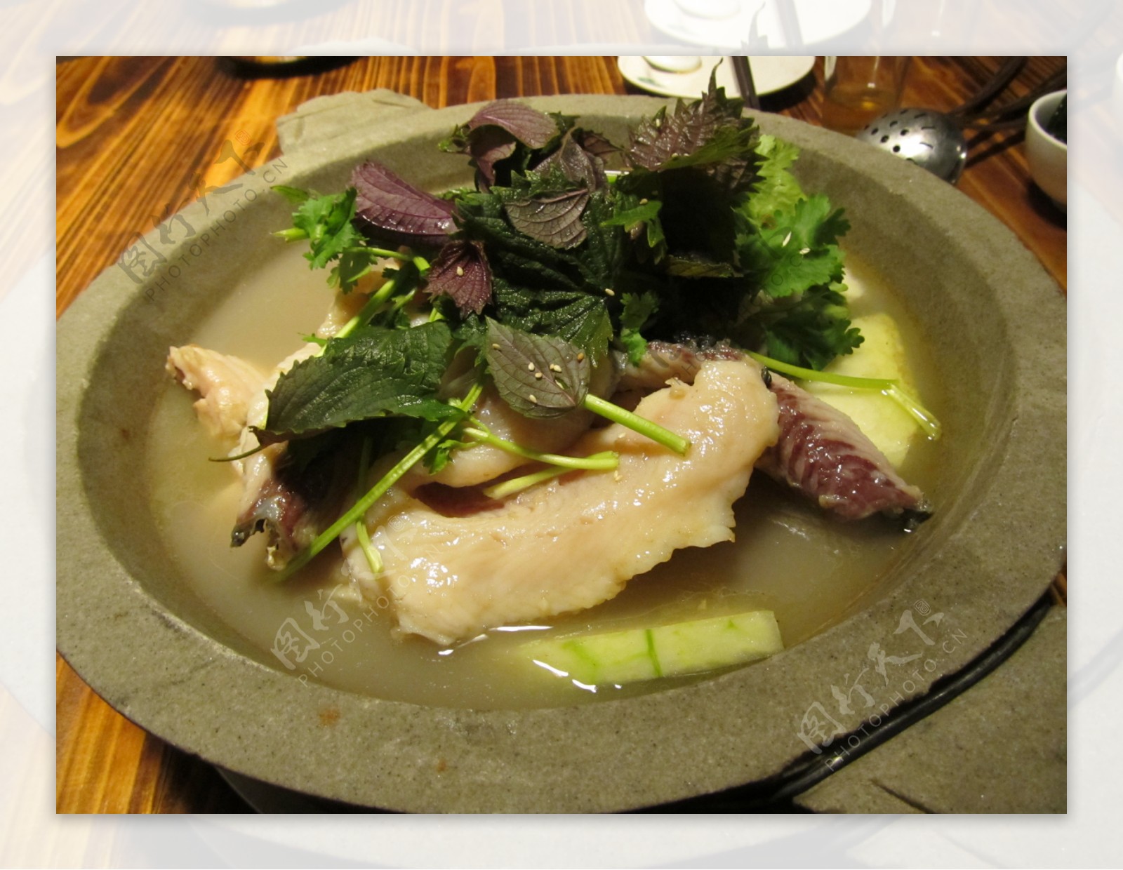 石锅鱼图片