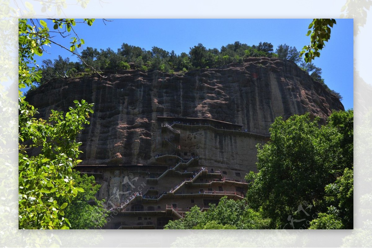 麦积山石窟的梯子图片
