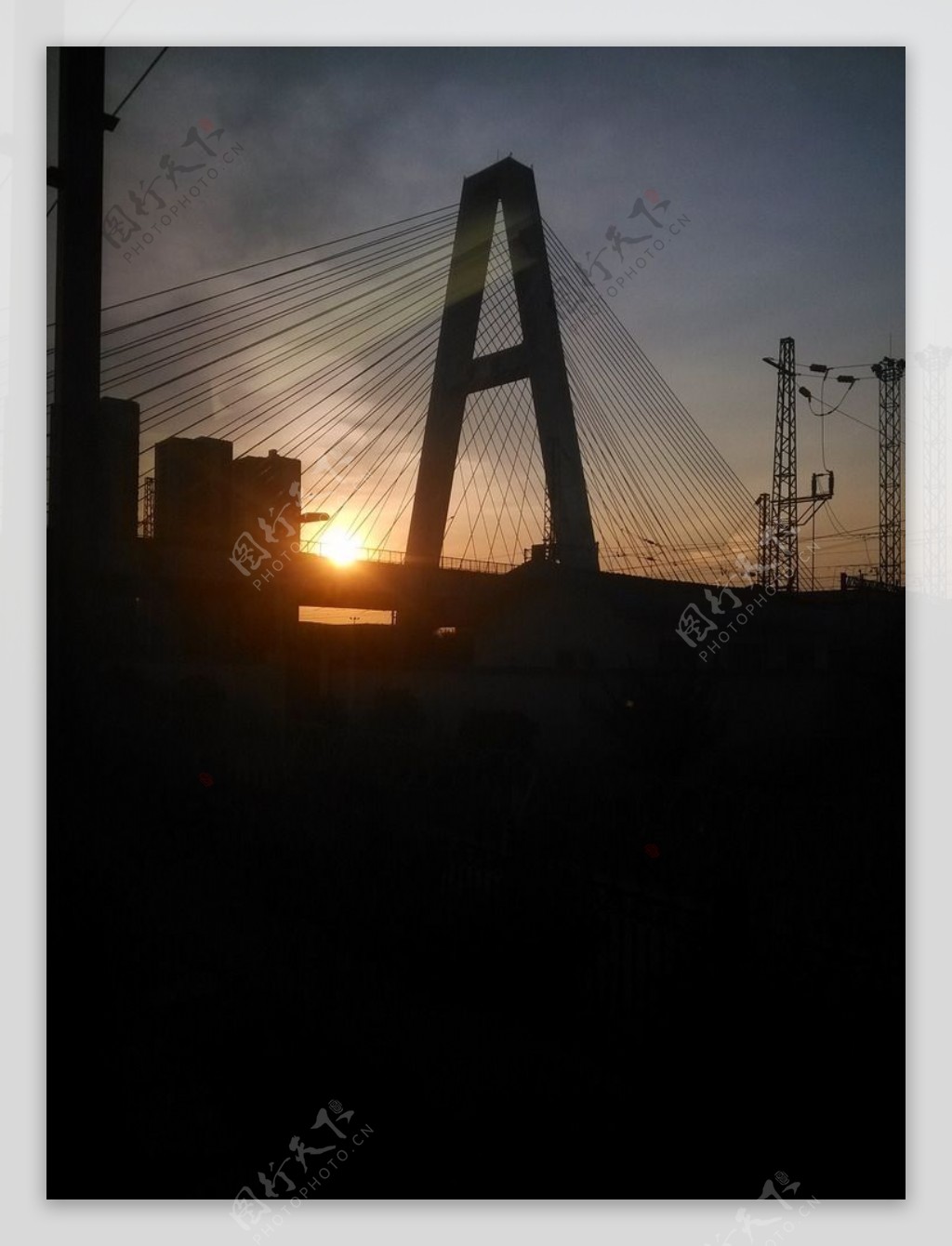 夕阳桥图片