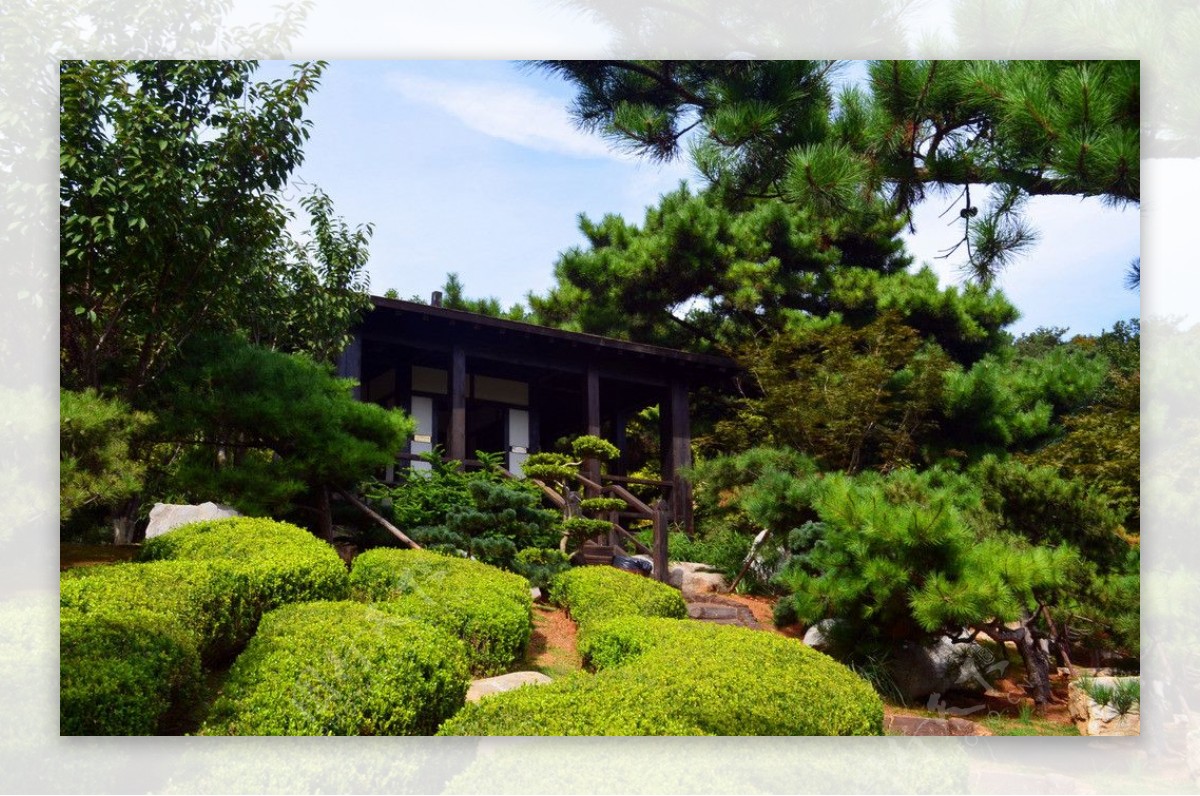 日式庭院正面图片