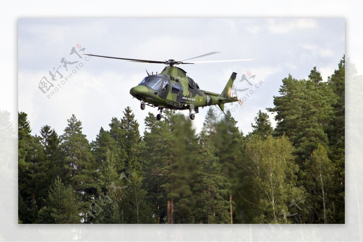 A109直升机图片