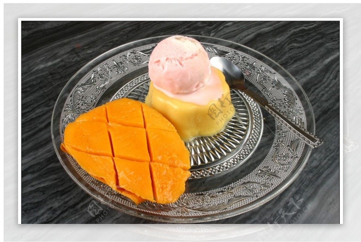 冰淇淋芒果布丁图片