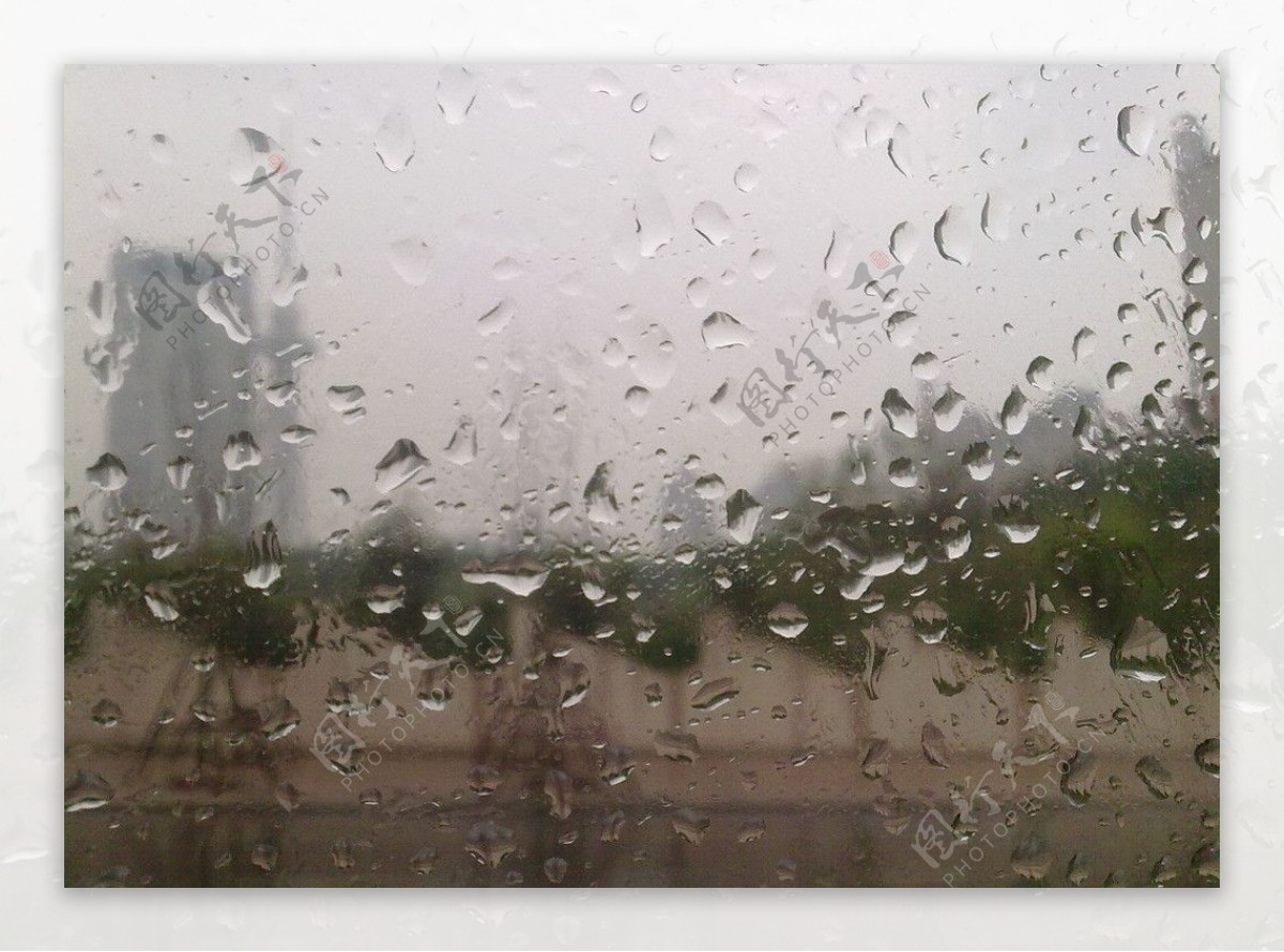 雨滴图片