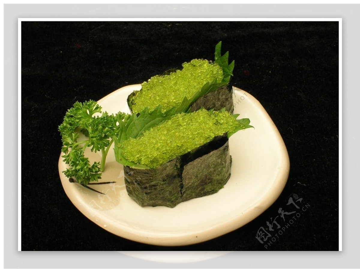 绿蟹籽寿司图片