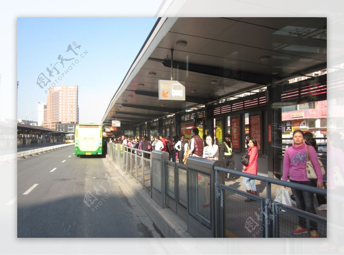 广州BRT站台图片