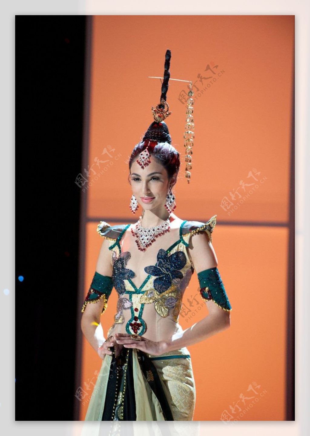 2011环球小姐选手高清靓照图片