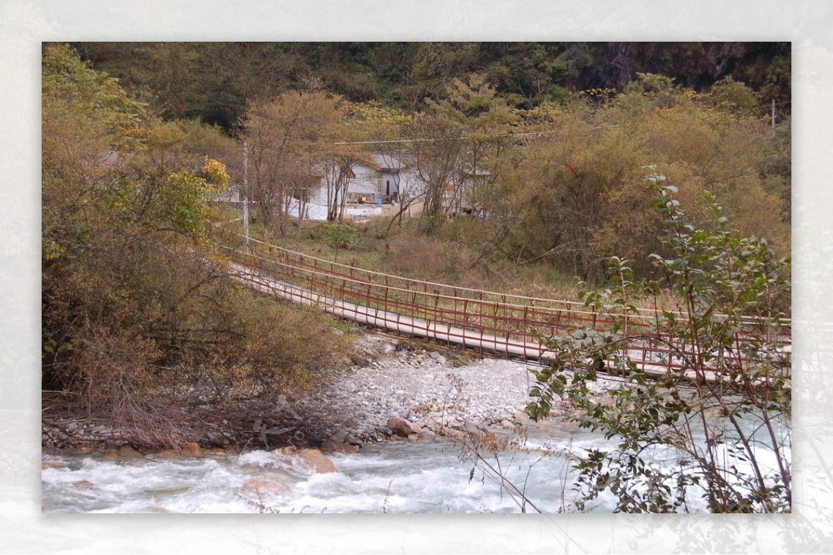 西岭雪山小桥流水图片