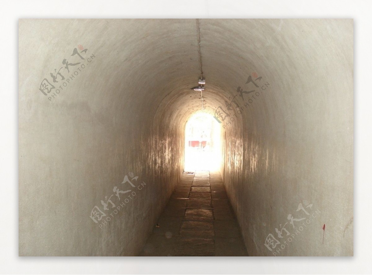 光明隧道图片