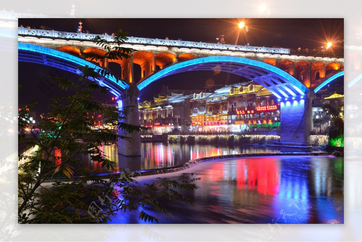 凤凰古城沱江桥夜景图片