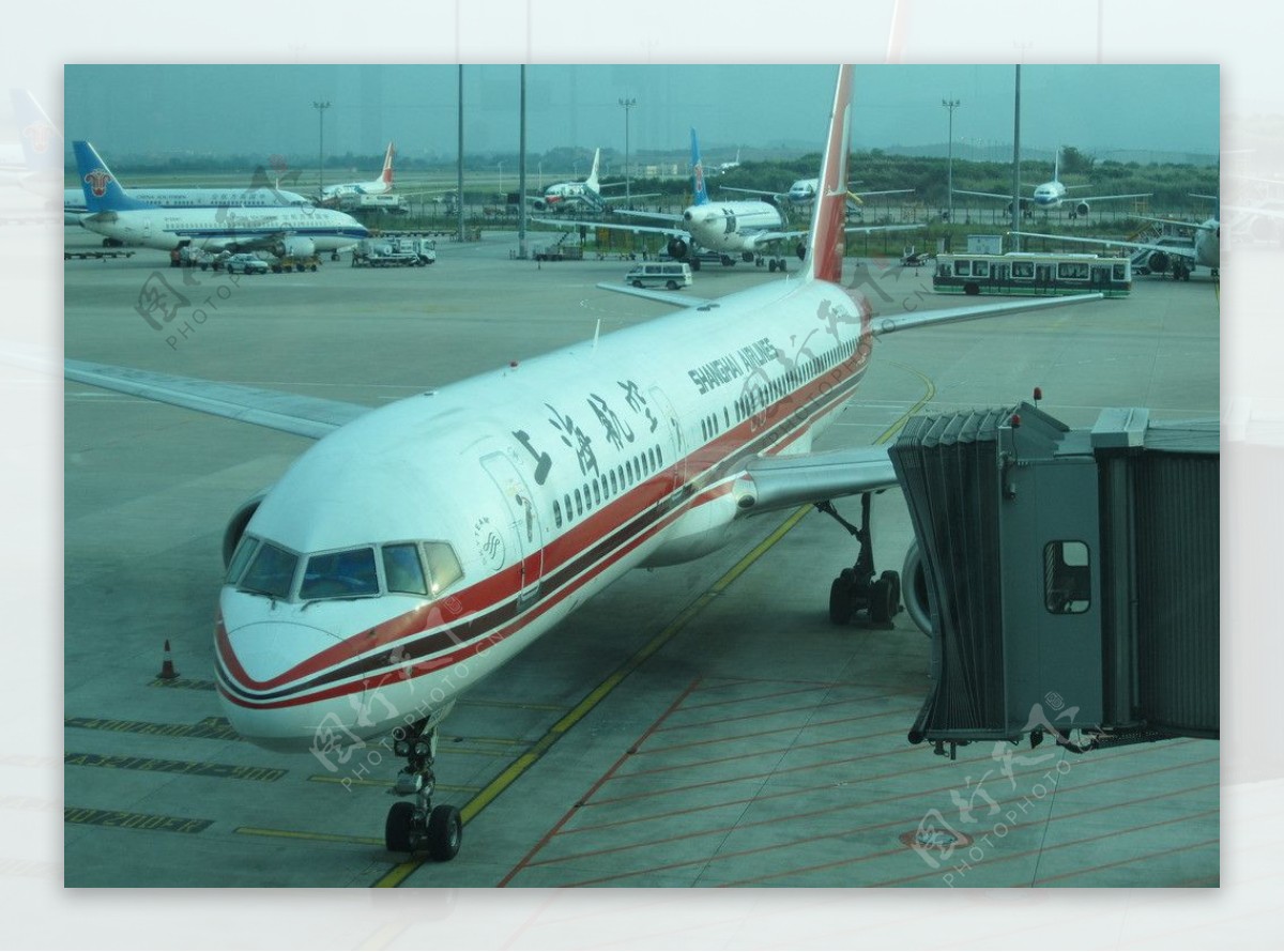 飞机上海航空机场图片