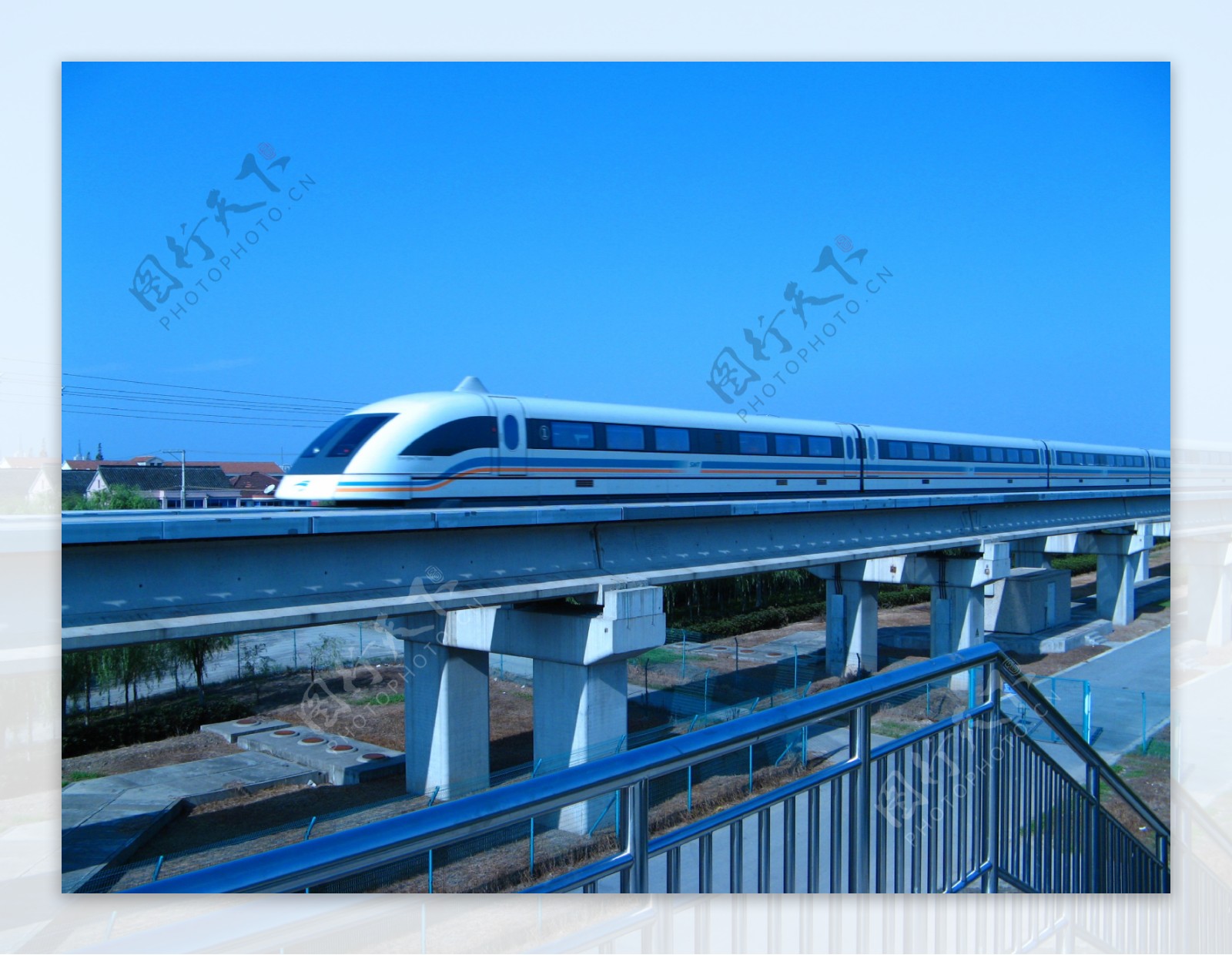 上海磁悬浮列车图片